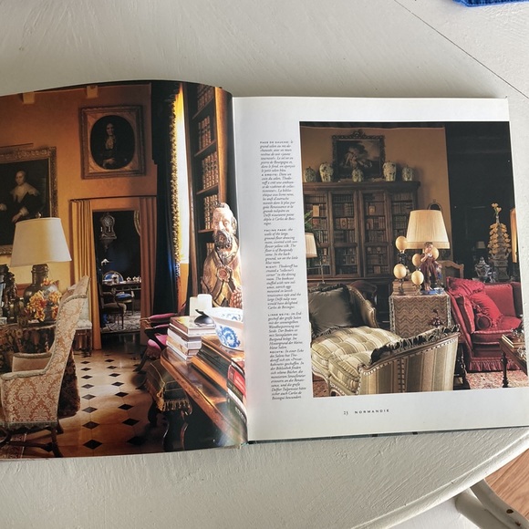 Gorgeous Book - Picture 9 of 16